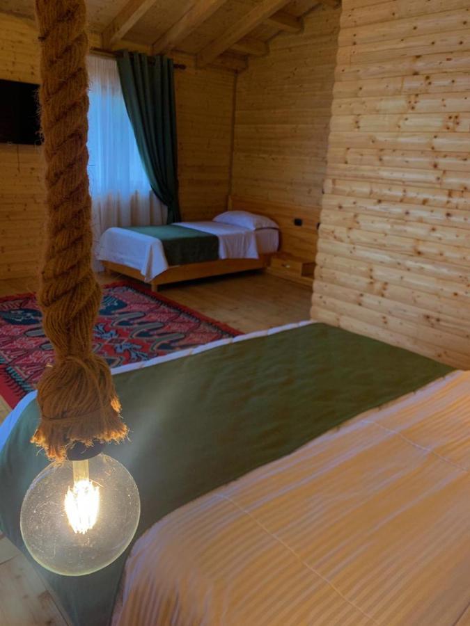 Готель Wooden House Шкодер Екстер'єр фото