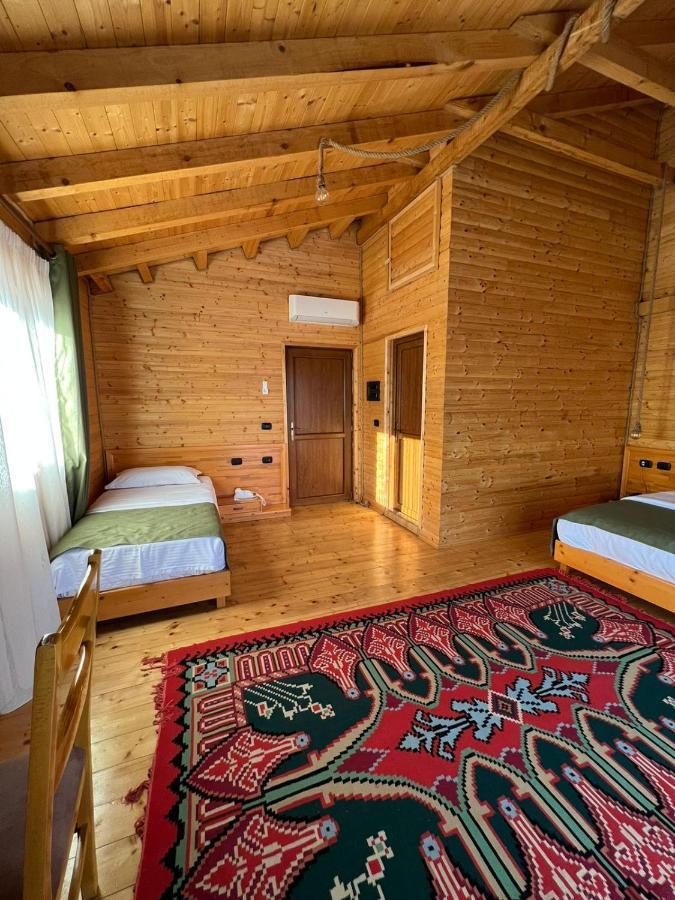 Готель Wooden House Шкодер Екстер'єр фото